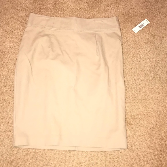 Old Navy Dresses & Skirts - Old Navy High Waisted Khaki Skirt